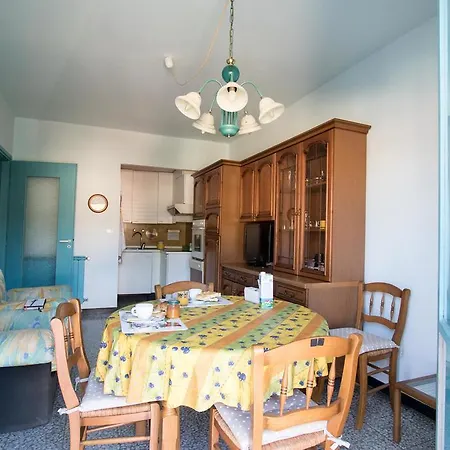 Vensi Al Mare Apartment